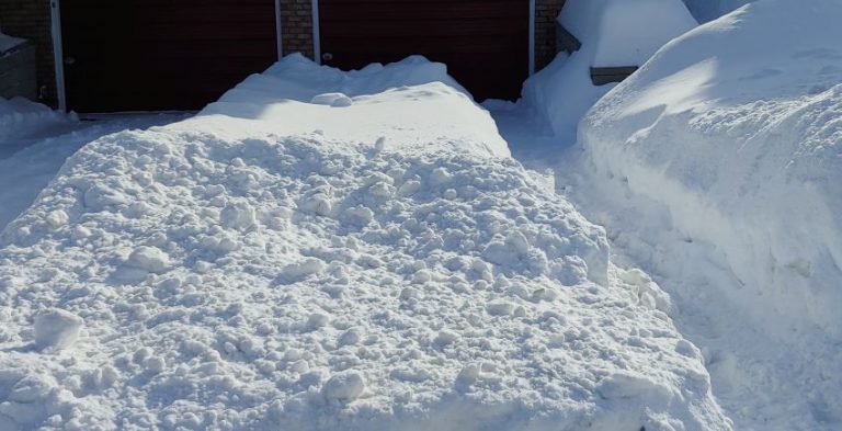 Snowfall warning in effect