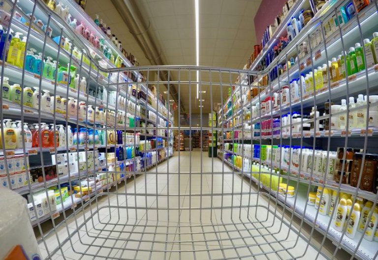OPP: Elderly woman targeted by grocery store distraction thief