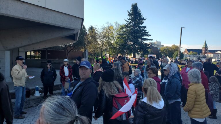 North Bay City hall plays host to two protests Wednesday morning